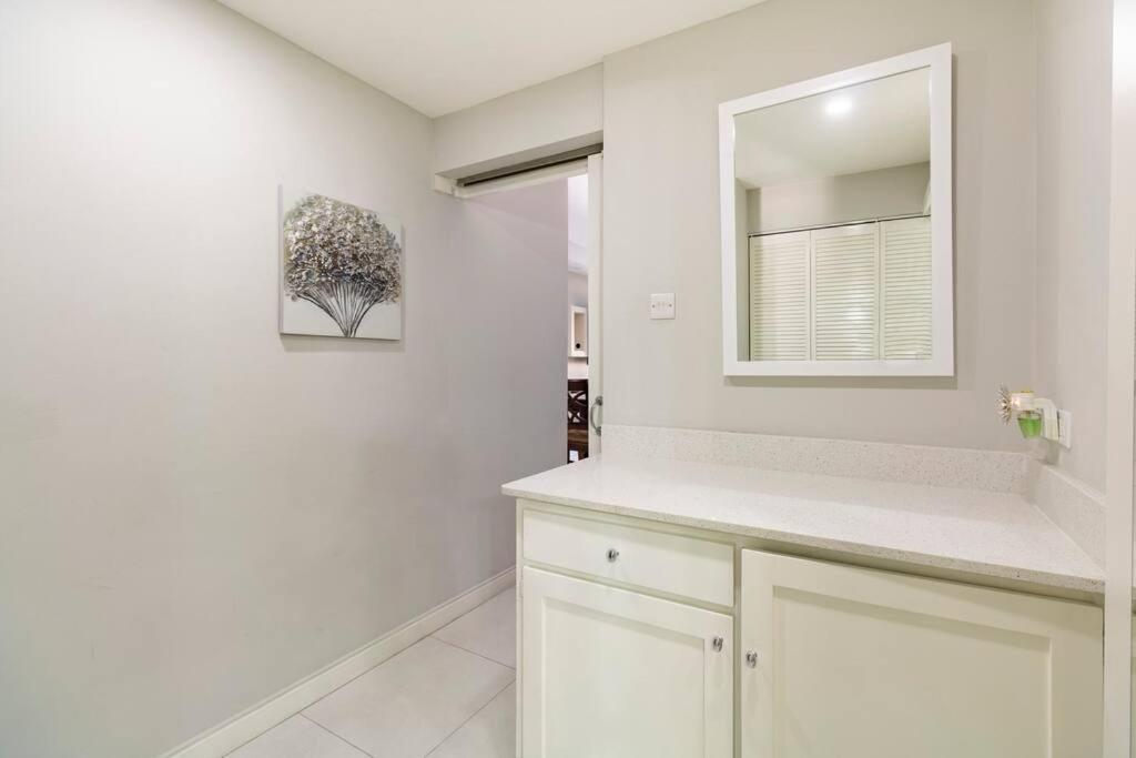 City Edge La Vie Kingston Luaran gambar